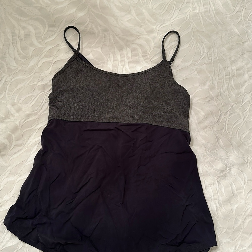 Underarmour dance tank. Grey stripped, dark grey bottom.